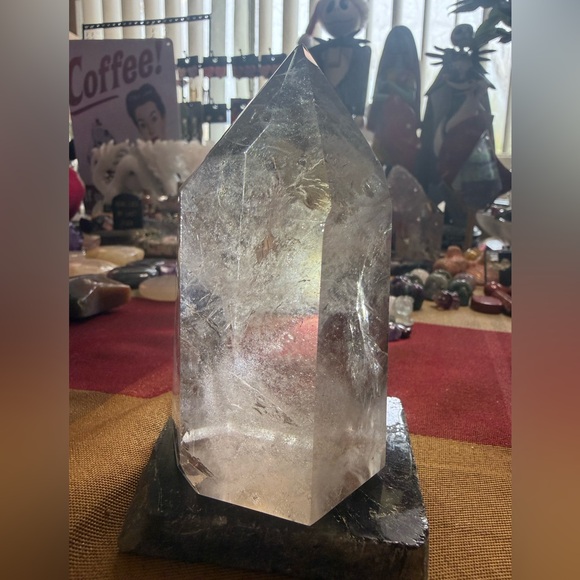 Huge Smokey Quartz Tower - Picture 6 of 7